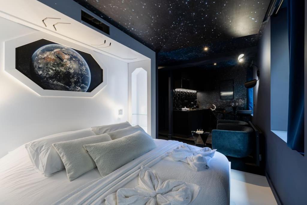 Galaxy La Tete Dans Les Etoiles Apartman Riom Kültér fotó