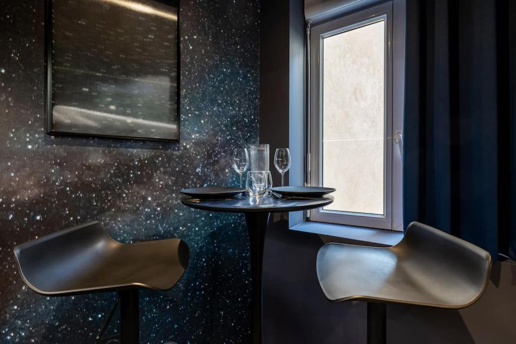 Galaxy La Tete Dans Les Etoiles Apartman Riom Kültér fotó